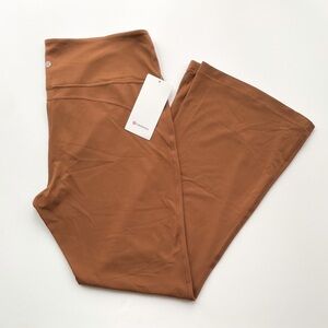 Lululemon NWT Groove SHR Flare Nulu (Roasted Brown)